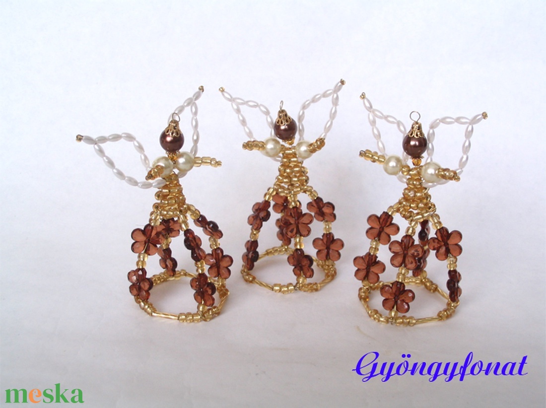 Angyalka, karácsonyfadísz - gyöngyből - karácsony - karácsonyi lakásdekoráció - karácsonyfadíszek - Meska.hu