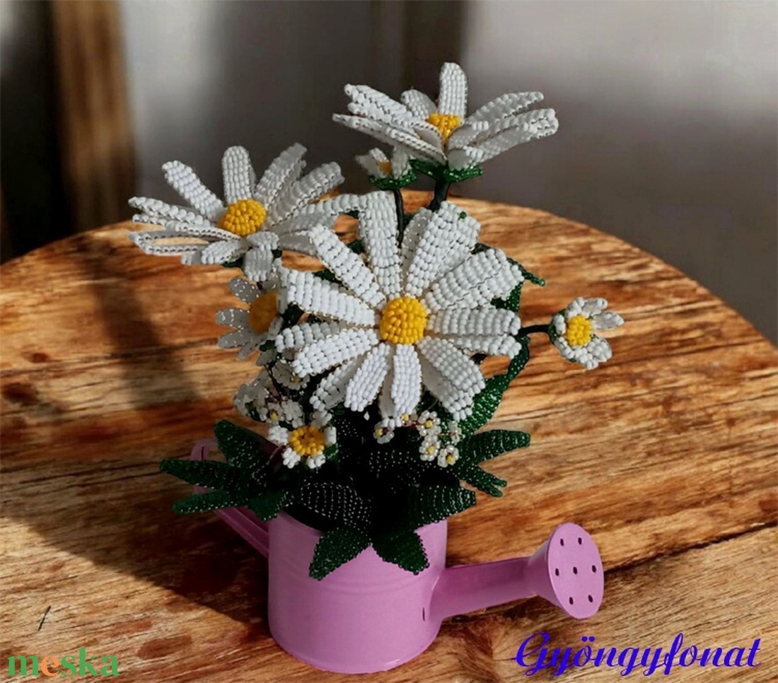 Margaréta gyöngyből, asztaldísz - otthon & életmód - dekoráció - asztal és polc dekoráció - asztaldísz - Meska.hu