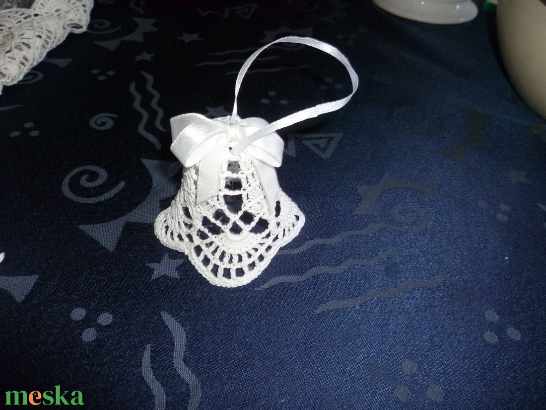 Horgolt harang 8cm-es - karácsony - karácsonyi lakásdekoráció - karácsonyfadíszek - Meska.hu