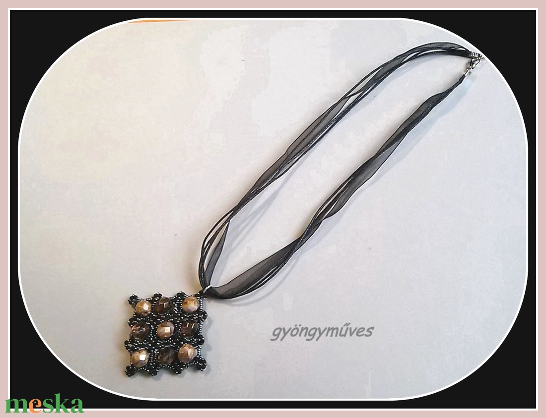 Gyöngycsipke medál, gyöngyékszer, ékszer, gyöngyékszerek, ékszerek - - Meska.hu Gyöngycsipke medál, gyöngyékszer, ékszer, gyöngyékszerek, ékszerek - - Meska.hu