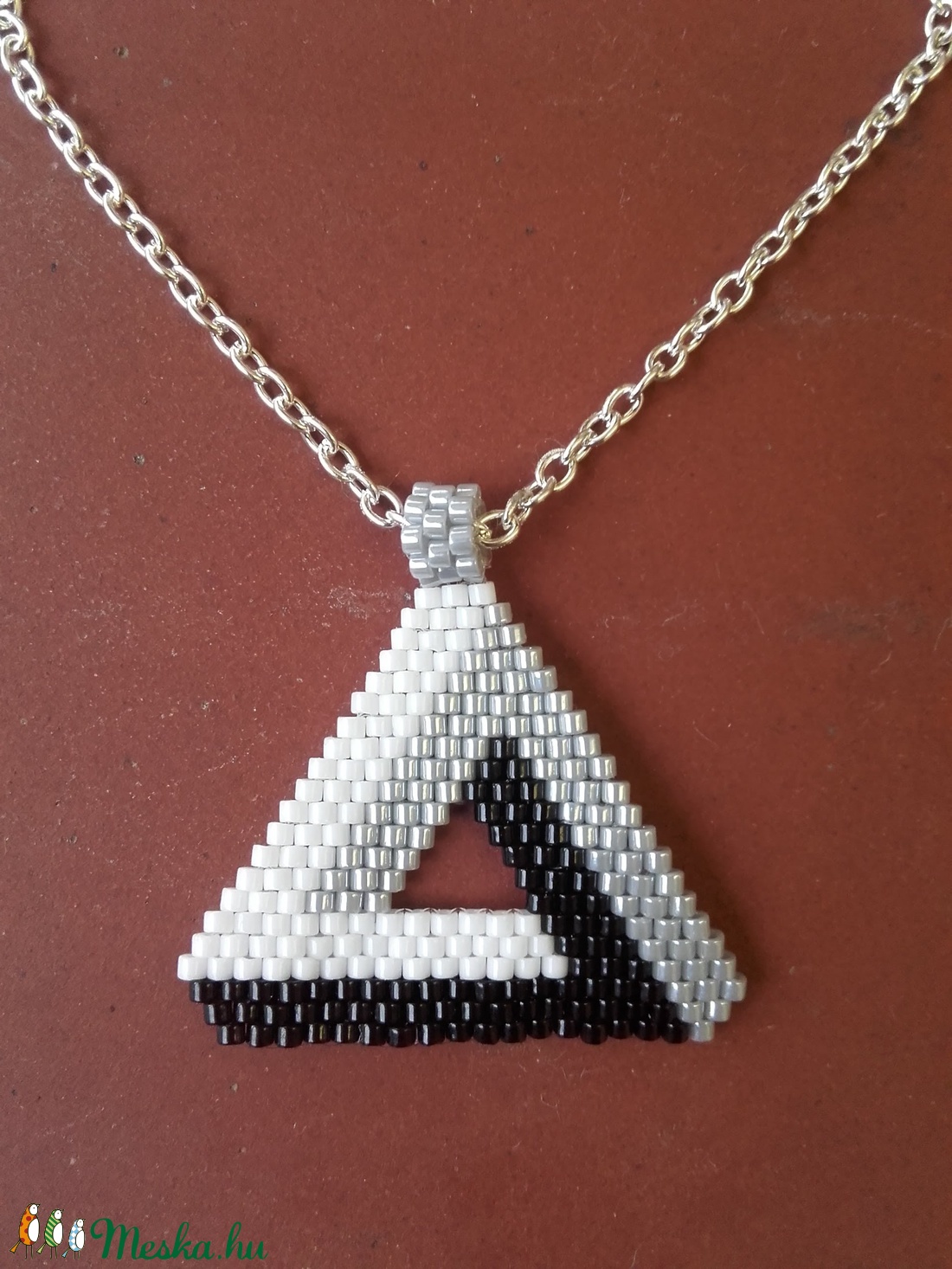 Penrose-háromszög medál ezüstszínű nyakláncon -  - Meska.hu