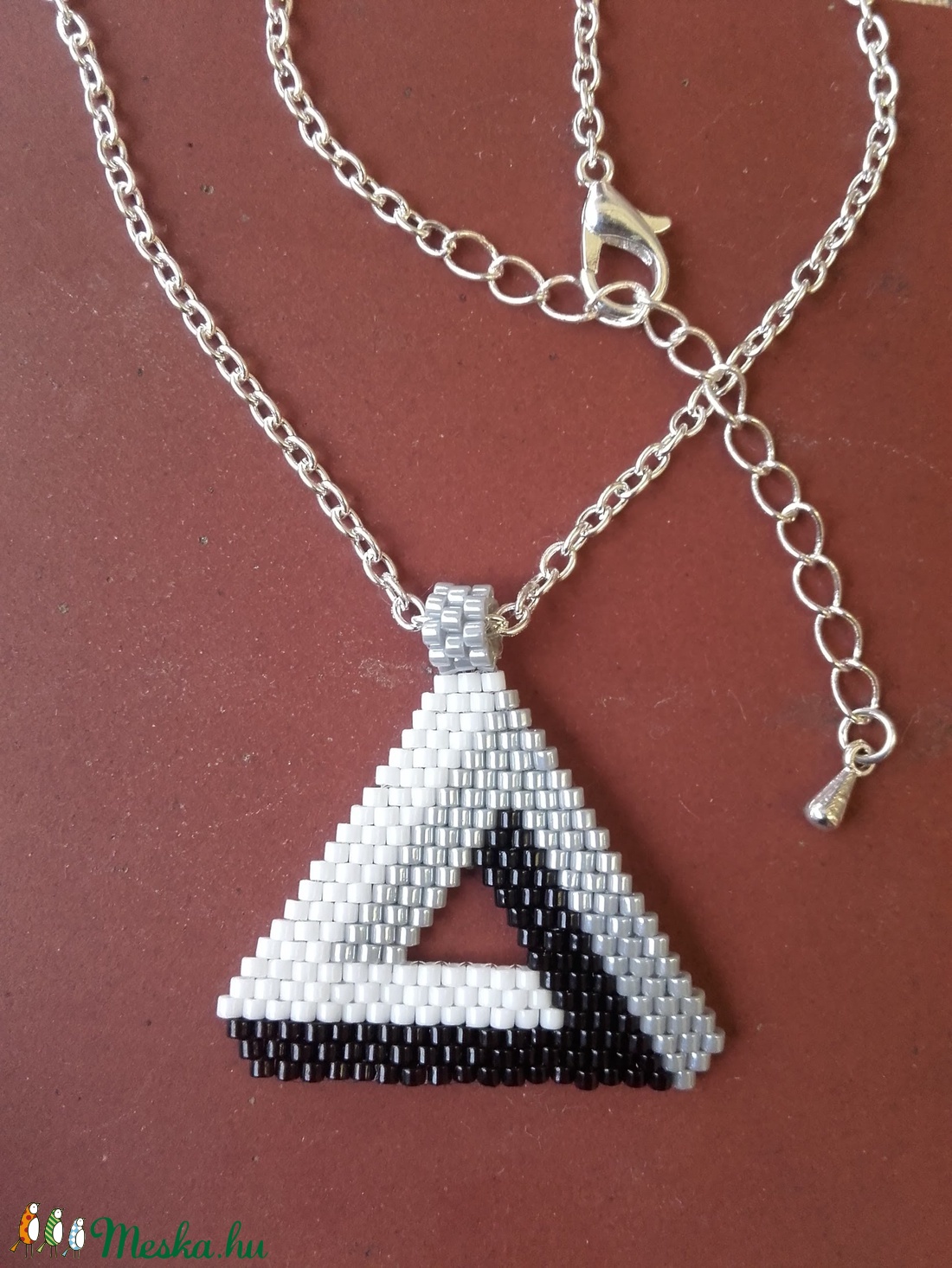 Penrose-háromszög medál ezüstszínű nyakláncon -  - Meska.hu