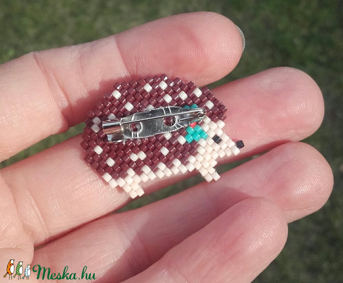 Türkiz masnis süni kitűző -  - Meska.hu