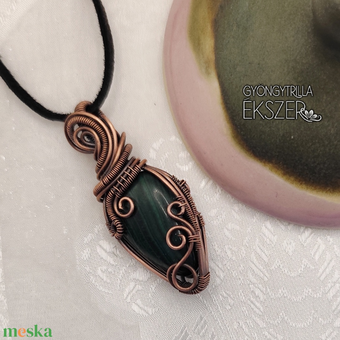 Malachit medál antikolt vörösréz befoglalással - ékszer - nyaklánc - medál - Meska.hu