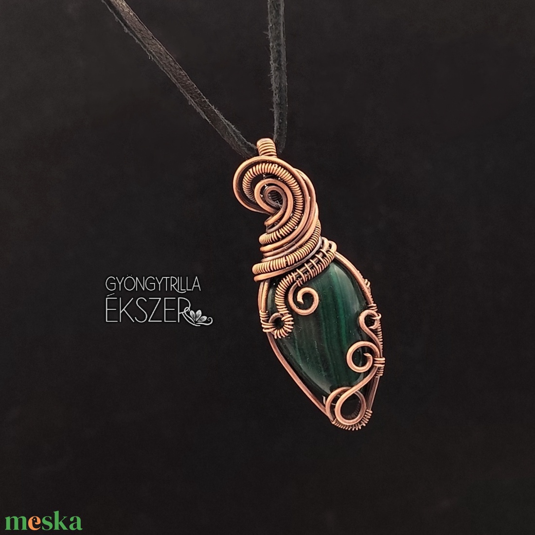 Malachit medál antikolt vörösréz befoglalással - ékszer - nyaklánc - medál - Meska.hu