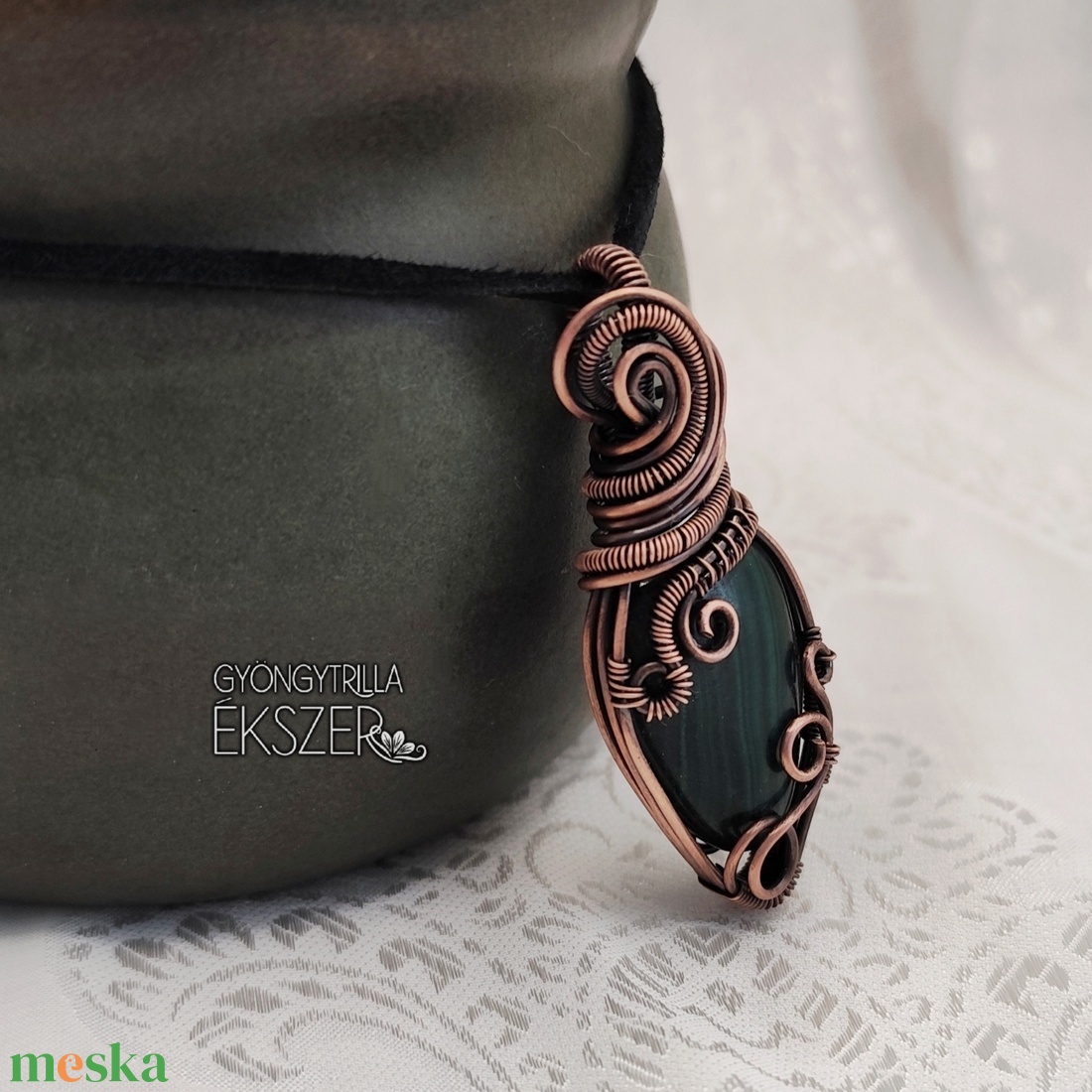 Malachit medál antikolt vörösréz befoglalással - ékszer - nyaklánc - medál - Meska.hu