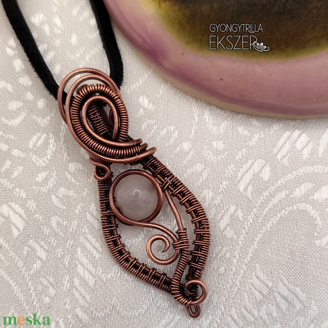 Rózsakvarc ásványgyöngyös antikolt rézdrót medál  - ékszer - nyaklánc - medál - Meska.hu