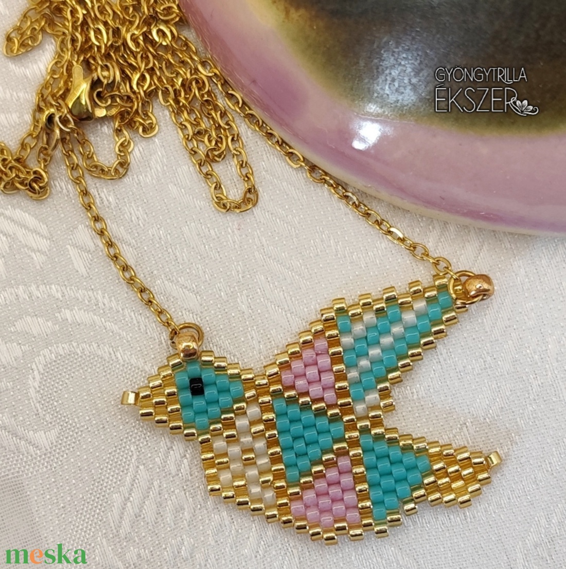 Pasztell madárka gyöngyfűzött nyaklánc  - ékszer - nyaklánc - medálos nyaklánc - Meska.hu