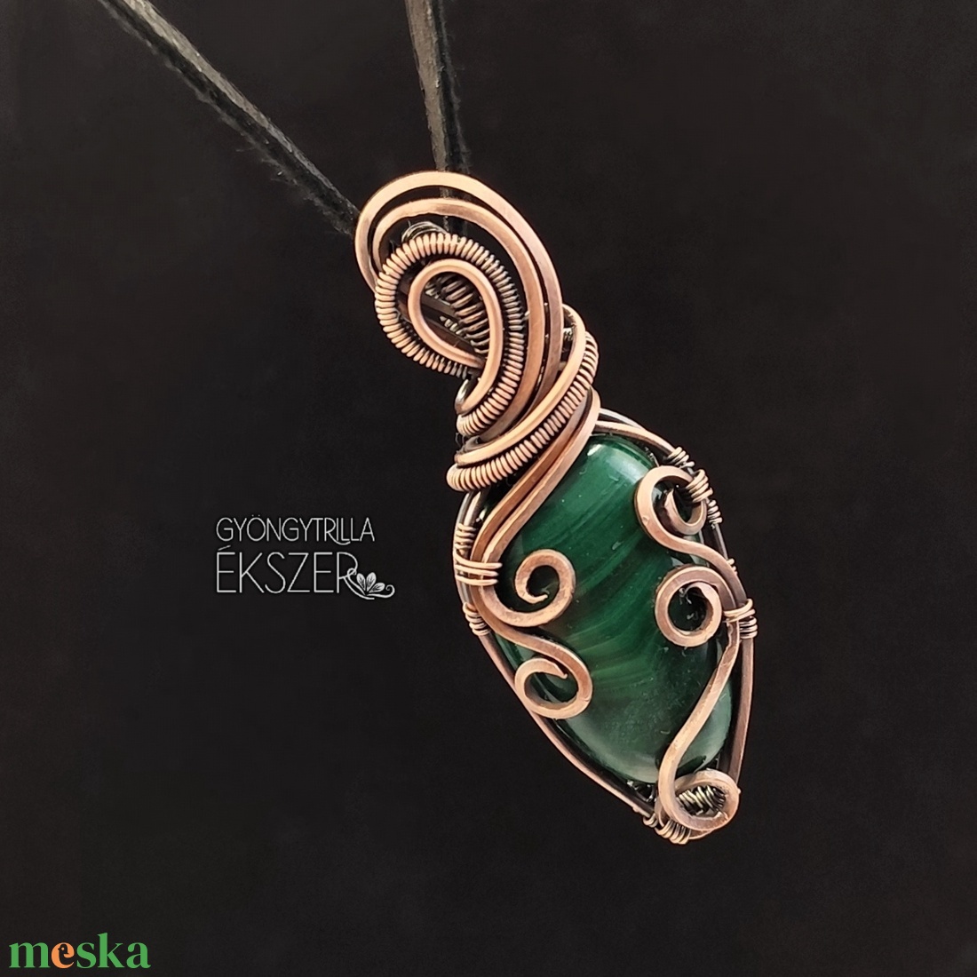 Malachit medál antikolt vörösréz befoglalással - ékszer - nyaklánc - medál - Meska.hu