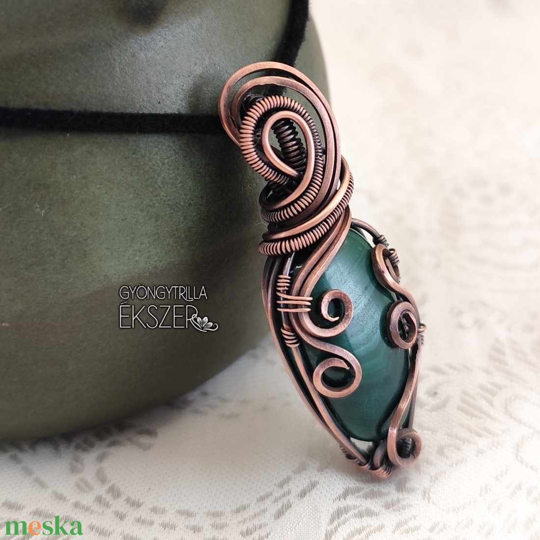 Malachit medál antikolt vörösréz befoglalással - ékszer - nyaklánc - medál - Meska.hu