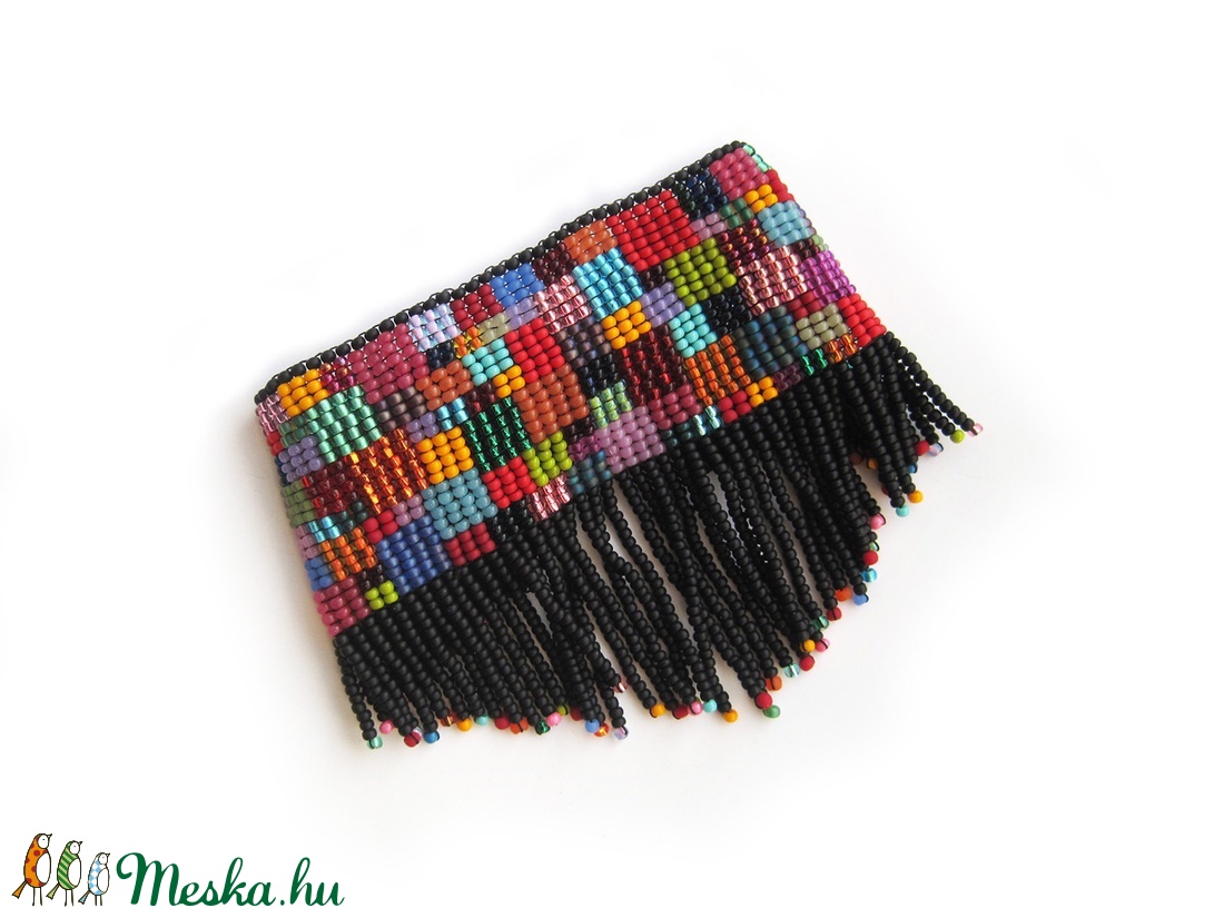 Tarka kockás, rojtos - Széles, gyöngyszövött karkötő -  - Meska.hu