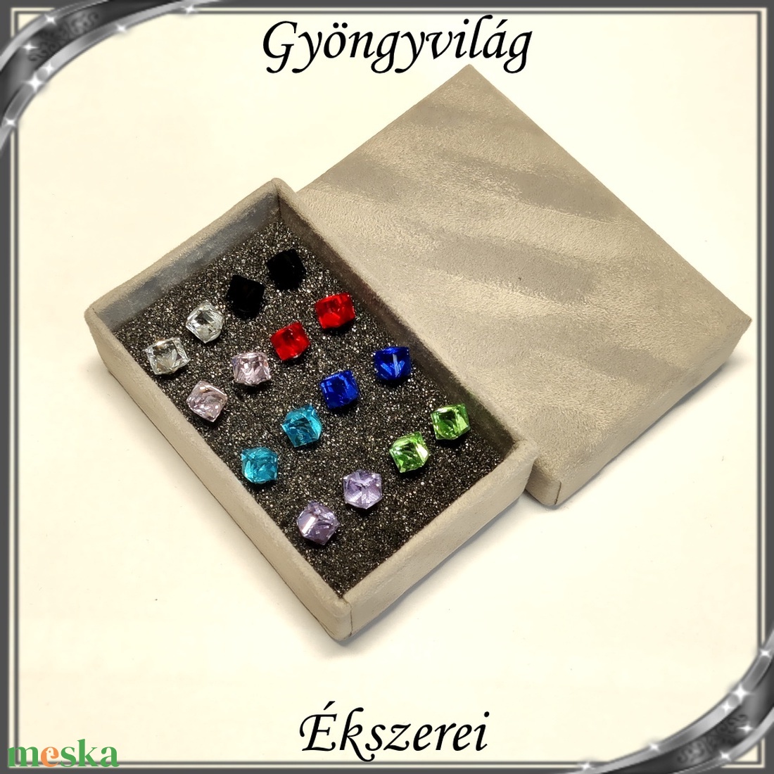 Ékszerek-fülbevalók: szilikon fülbevaló SFSZ-K05-6 kocka 6mm-es 8pár díszdobozban - ékszer - fülbevaló - pötty fülbevaló - Meska.hu Ékszerek-fülbevalók: szilikon fülbevaló SFSZ-K05-6 kocka 6mm-es 8pár díszdobozban - ékszer - fülbevaló - pötty fülbevaló - Meska.hu