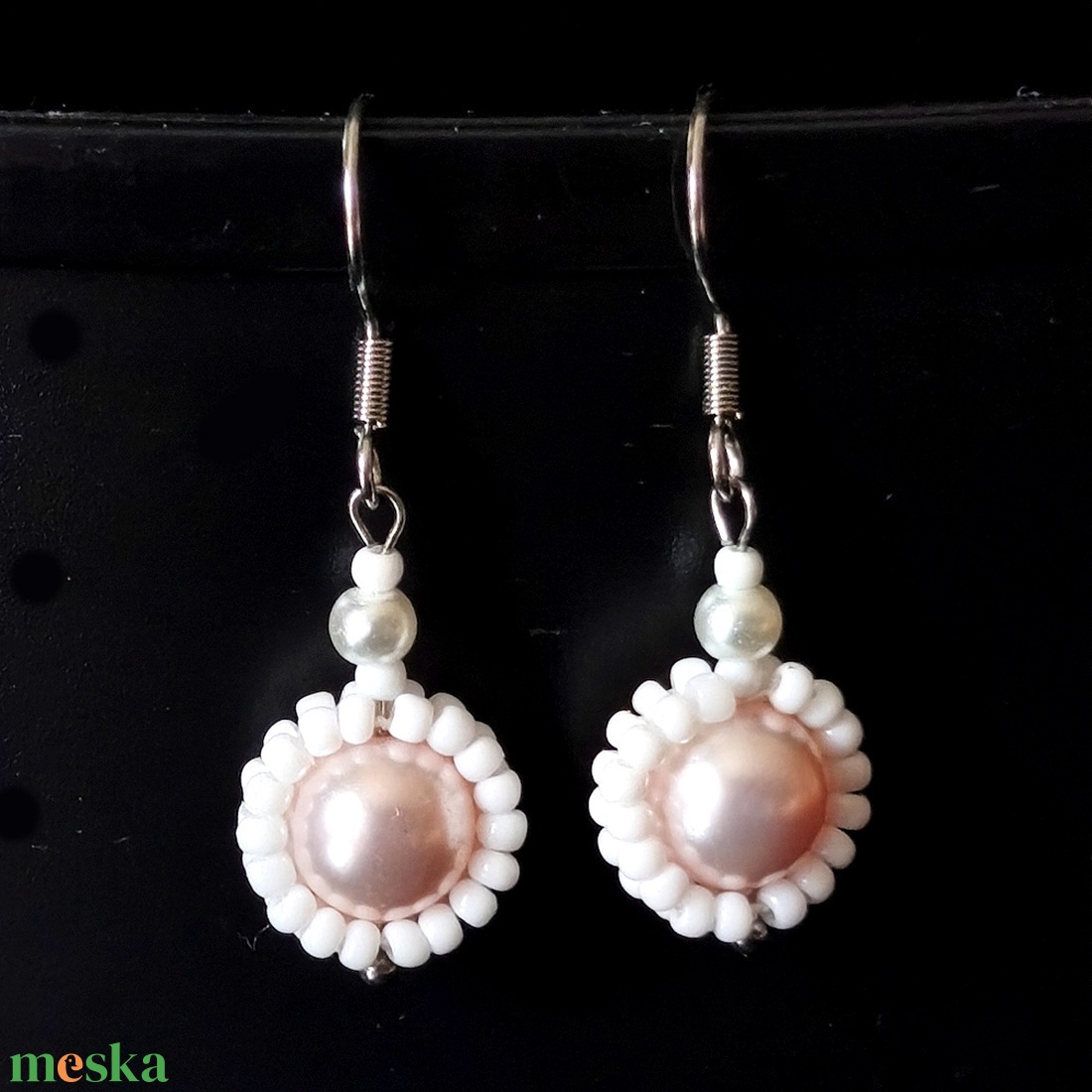 Ékszerek-fülbevalók: Swarovski gyöngy fülbevaló SF-02-SW-8 több színben - ékszer - fülbevaló - lógó fülbevaló - Meska.hu