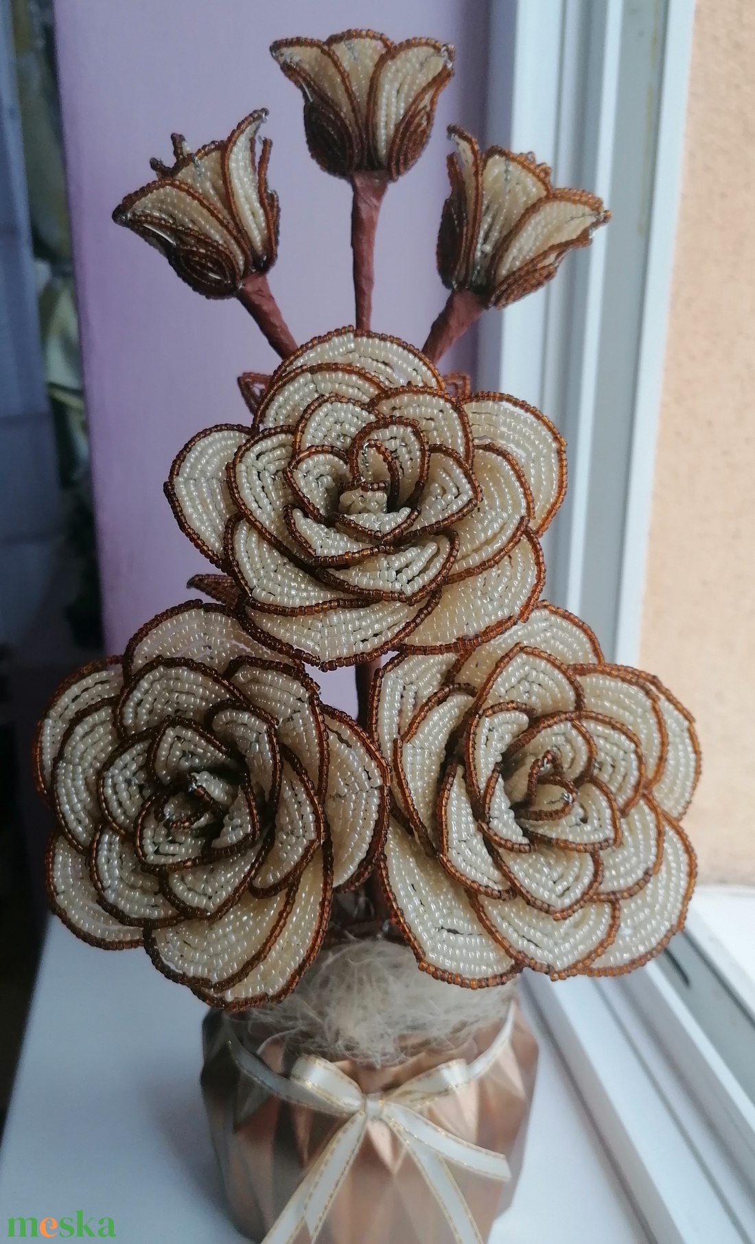 Gyöngyből készült rózsa - otthon & életmód - dekoráció - virágdísz és tartó - csokor & virágdísz - Meska.hu