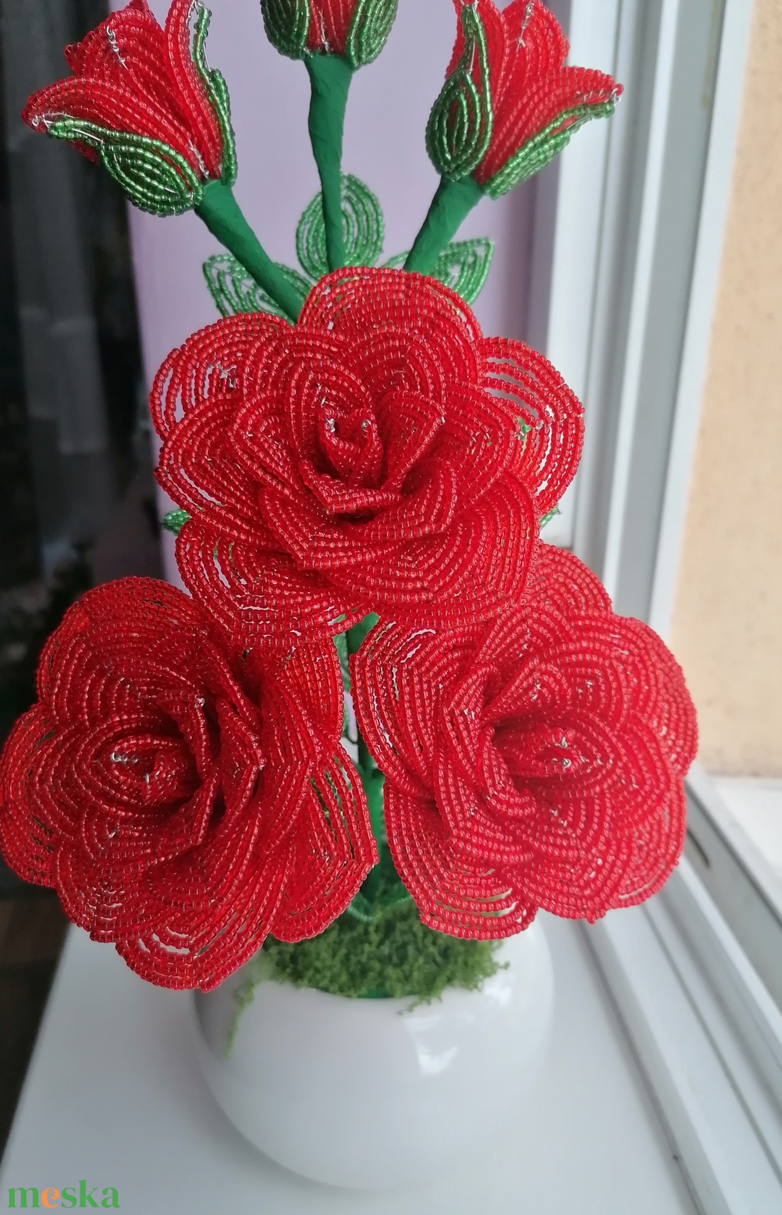 Gyöngyből készült piros rózsa - otthon & életmód - dekoráció - virágdísz és tartó - csokor & virágdísz - Meska.hu