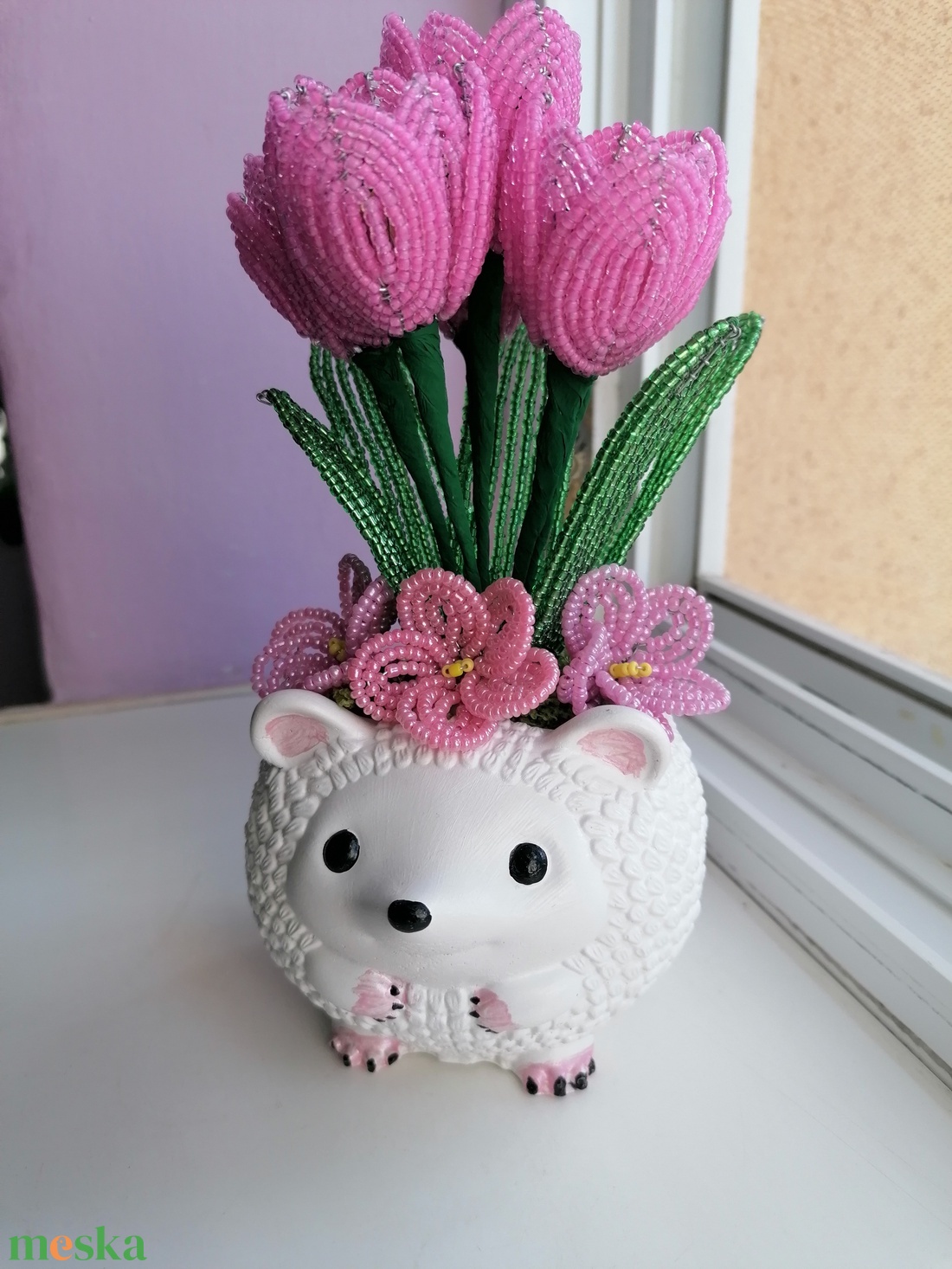 Tulipán süni kaspóban  - otthon & életmód - dekoráció - asztal és polc dekoráció - asztaldísz - Meska.hu