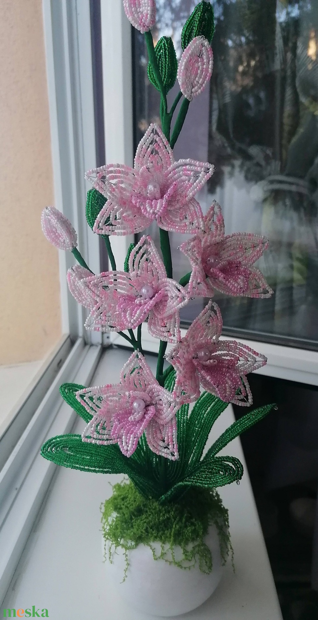 Gyöngyből készült orchidea - otthon & életmód - virágdekoráció - virágdíszek - virágdísz kaspóban - Meska.hu