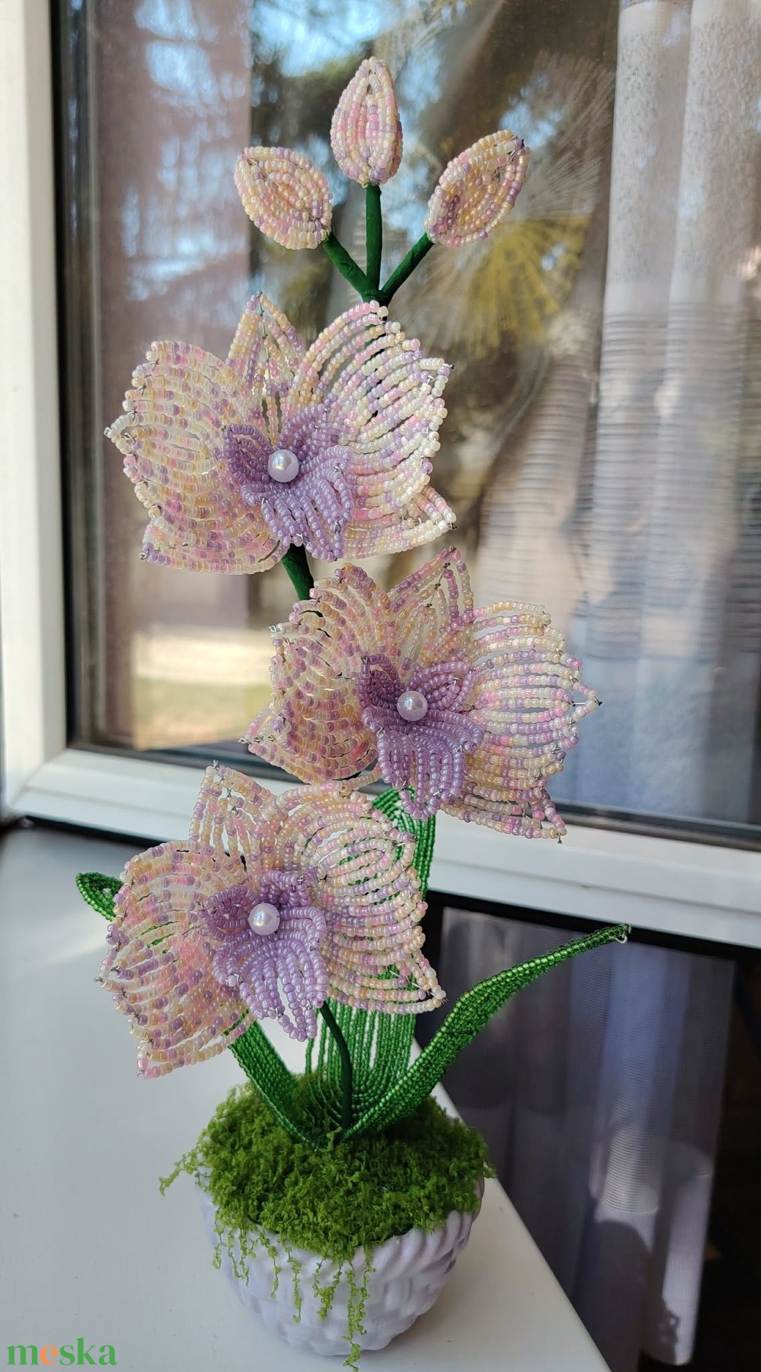 Gyöngyből készült orchideák - otthon & életmód - virágdekoráció - virágdíszek - asztali virágdísz - Meska.hu