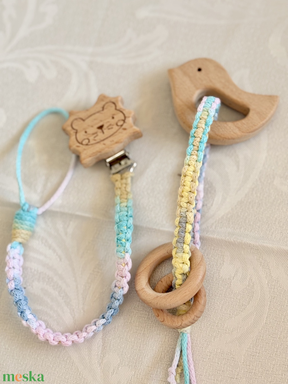 Csörgők, Cumiláncok - baba - mama - baba játékok - cumilánc - Meska.hu