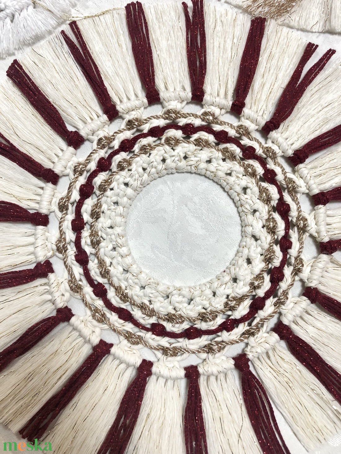 Love and Glow � Valentin-napi makramé kopogtató (36 cm) - otthon & életmód - dekoráció - ajtó- és ablak dekoráció - ajtódísz & kopogtató - Meska.hu