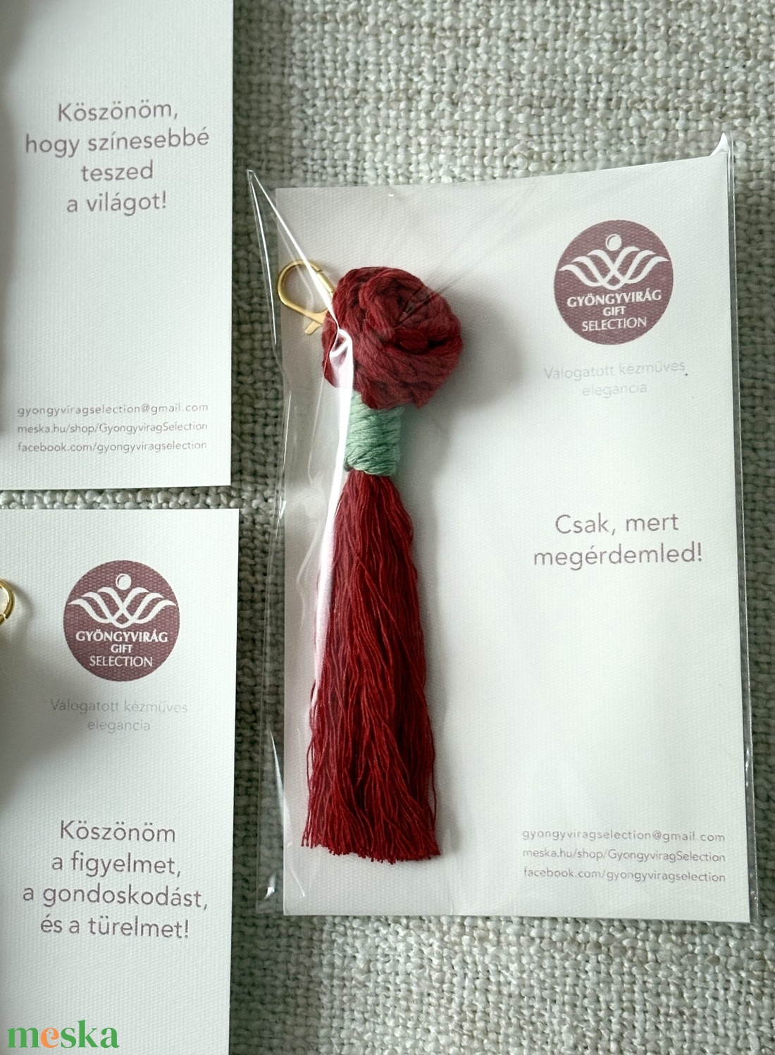 Virágzó Kedvesség � Makramé rózsabimbó kulcstartó / táskadísz többféle színben CSOMAGOLVA! - táska & tok - kulcstartó & táskadísz - kulcstartó - Meska.hu