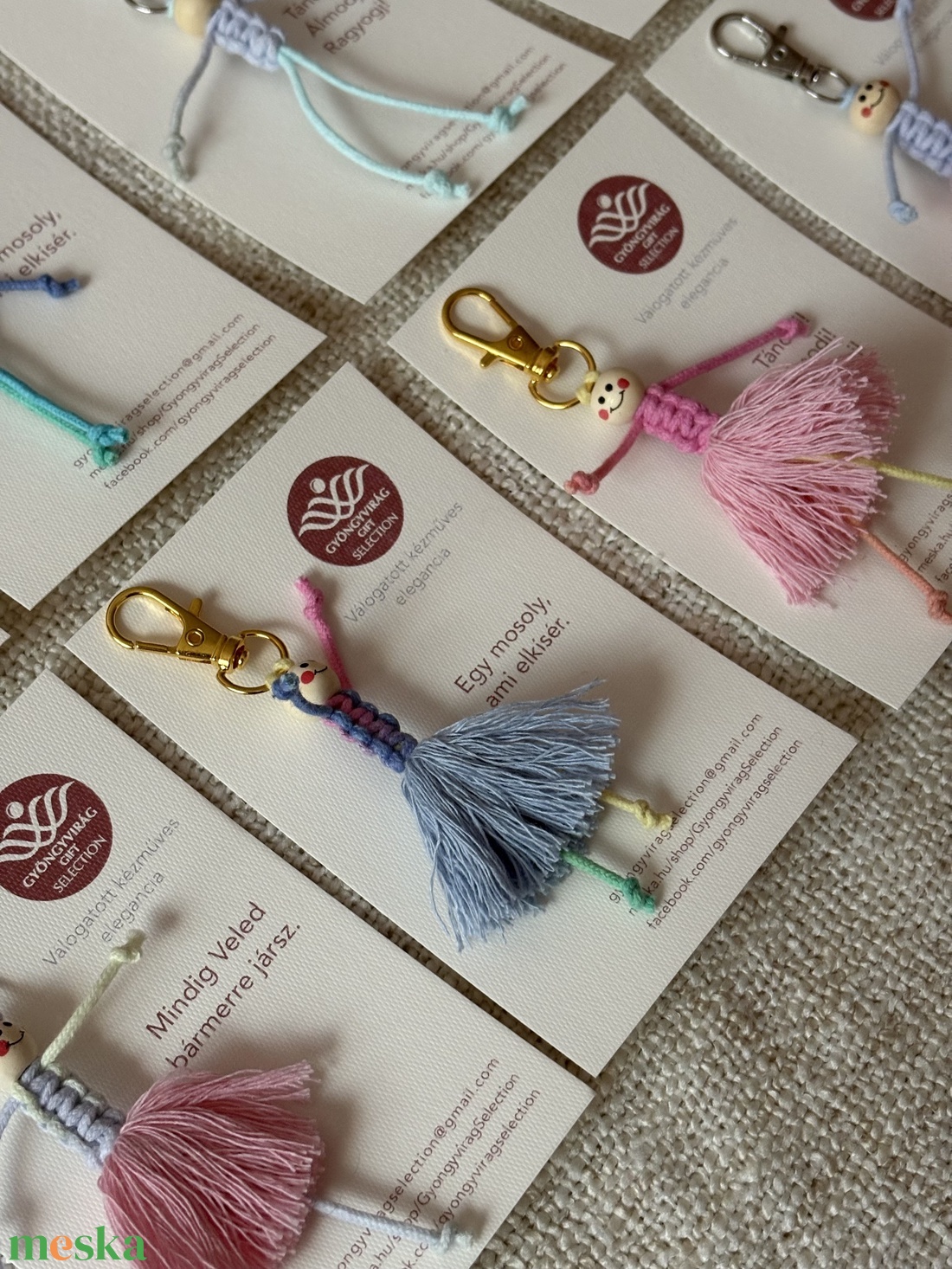 Pillekönnyű Balerinák � Kézzel csomózott kulcstartók és táskadíszek CSOMAGOLVA! - táska & tok - kulcstartó & táskadísz - kulcstartó - Meska.hu