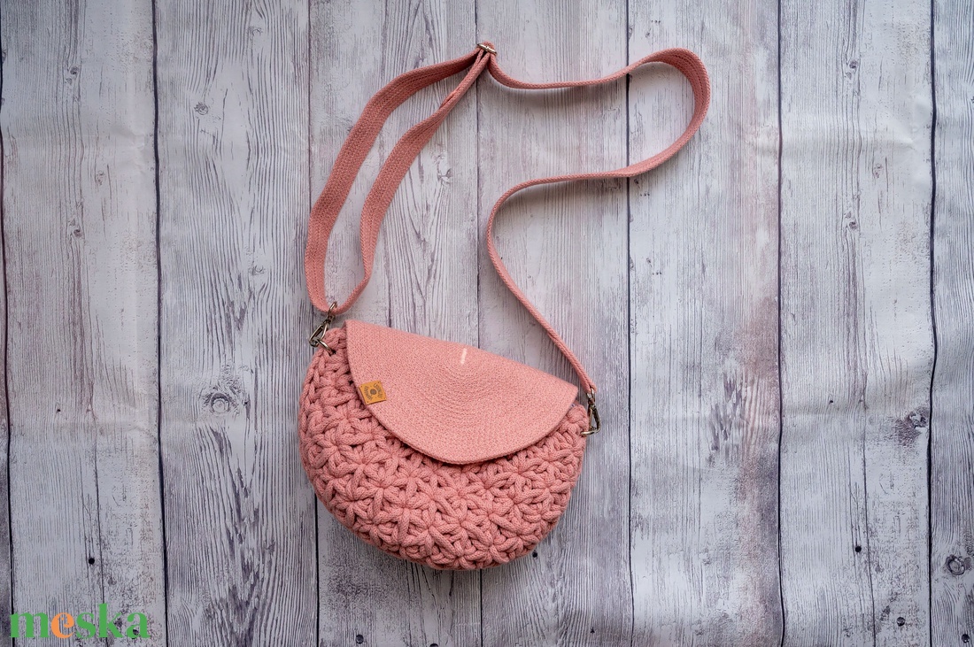 Crossbody - jázmin mintával - táska & tok - kézitáska & válltáska - vállon átvethető táska - Meska.hu Crossbody - jázmin mintával - táska & tok - kézitáska & válltáska - vállon átvethető táska - Meska.hu