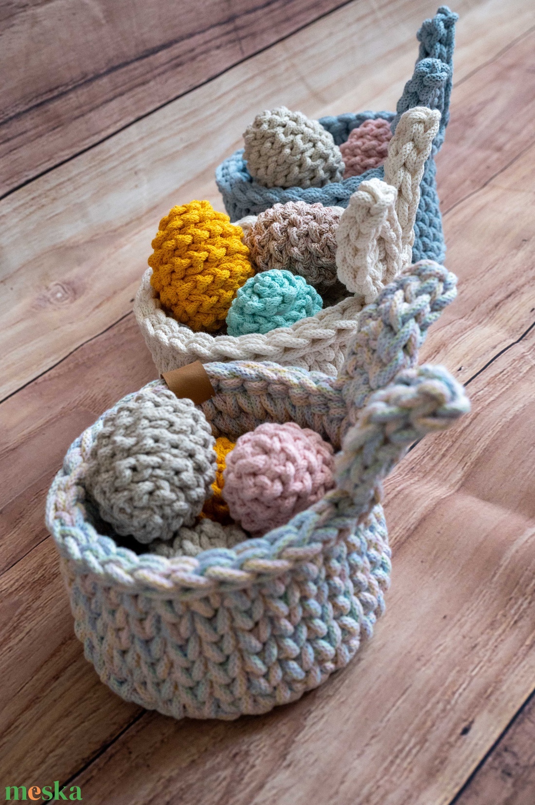 Horgolt nyuszifüles tároló - otthon & életmód - dekoráció - asztal és polc dekoráció - dekorációs tál, tartó - Meska.hu