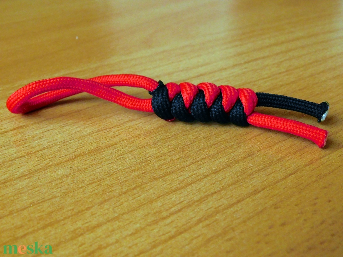 Paracord késdísz - táska & tok - kulcstartó & táskadísz - kulcstartó - Meska.hu Paracord késdísz - táska & tok - kulcstartó & táskadísz - kulcstartó - Meska.hu