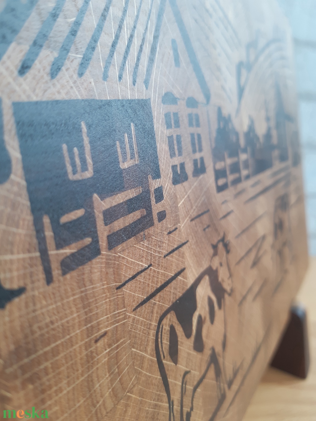 Tehenek a tanyán - bütüs vágódeszka valódi fa betéttel - otthon & életmód - konyhafelszerelés, tálalás - sütés, főzés - vágódeszka - Meska.hu