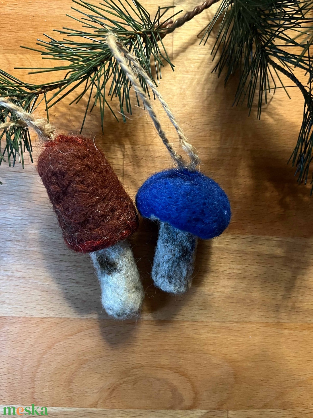 Tűnemezelt gombák - karácsony - karácsonyi lakásdekoráció - karácsonyfadíszek - Meska.hu