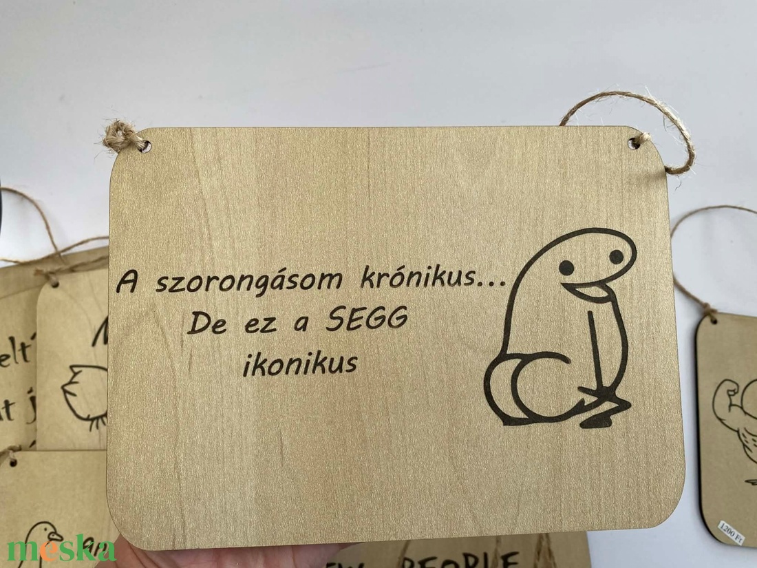 Vicces tábla ajándékba - otthon & életmód - dekoráció - asztal és polc dekoráció - gravírozott táblák - Meska.hu