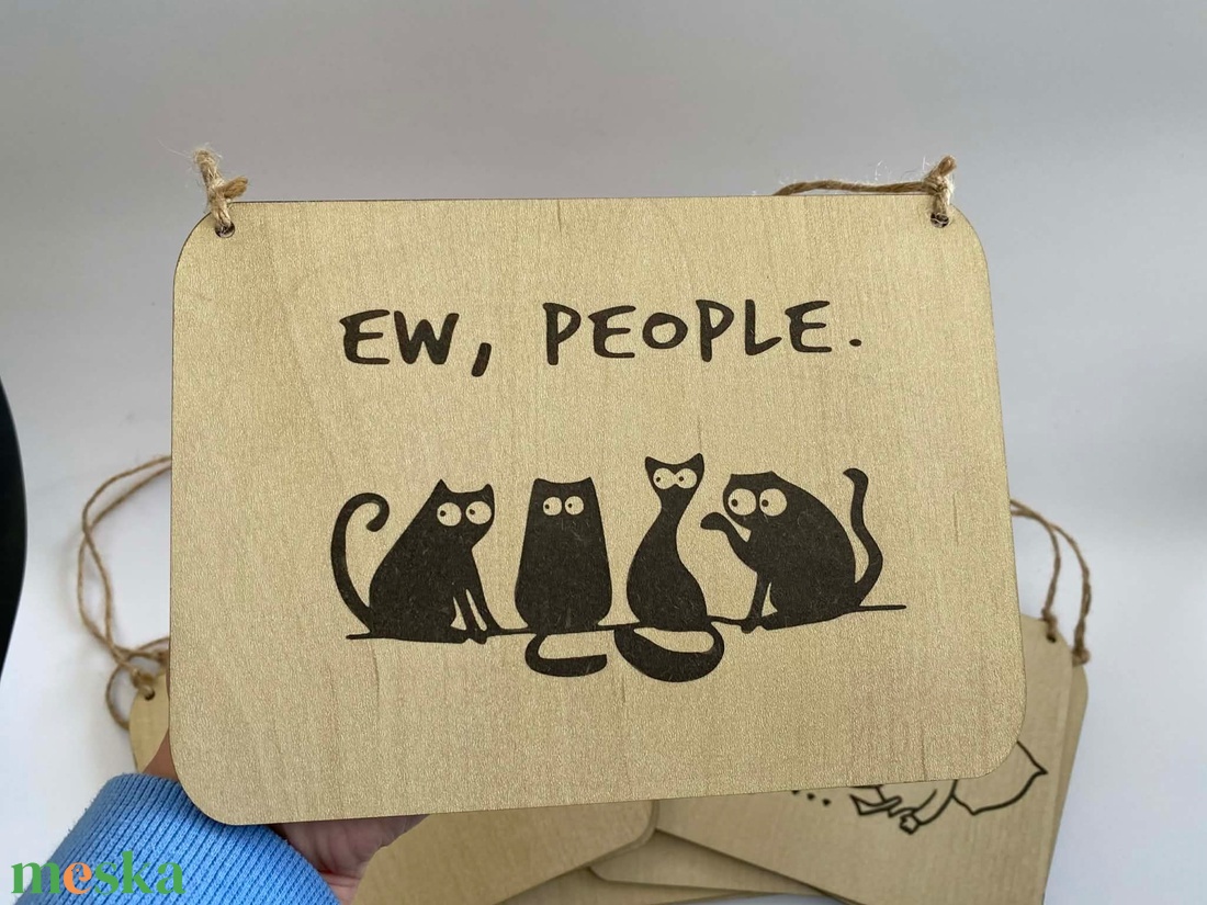 Vicces tábla ajándékba - otthon & életmód - dekoráció - asztal és polc dekoráció - gravírozott táblák - Meska.hu