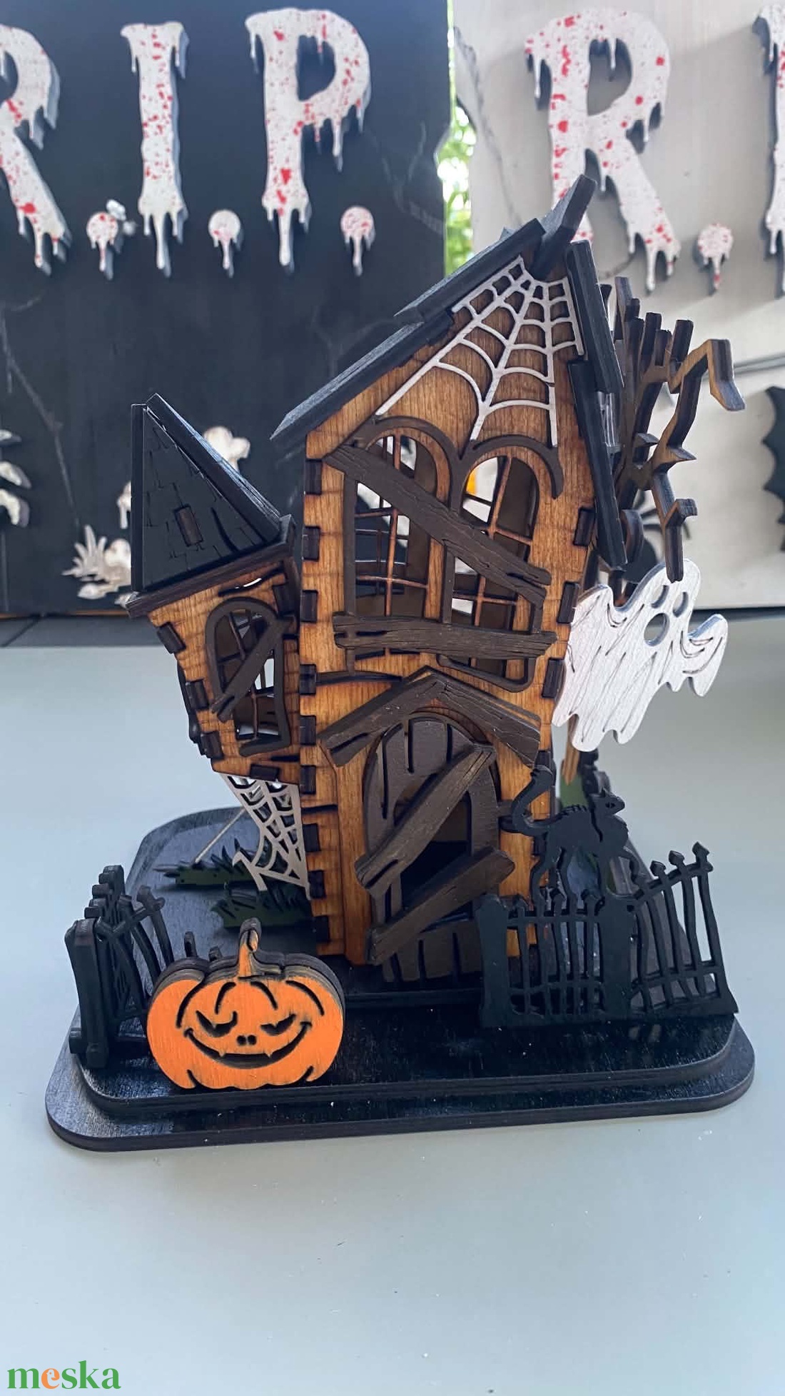 Halloween-i kísértetkastély - otthon & életmód - dekoráció - halloween - halloweeni dekoráció - Meska.hu