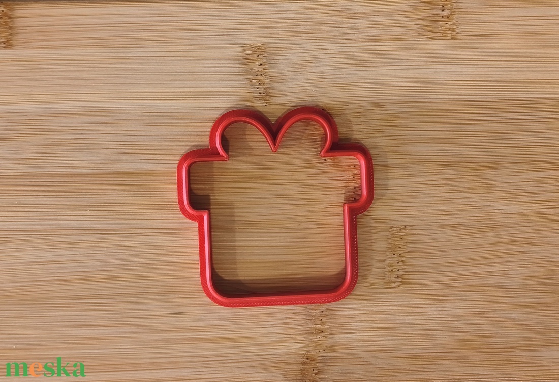 Ajandék doboz formájú sütikiszúró  - otthon & életmód - konyhafelszerelés, tálalás - sütés, főzés - sütikiszúró - Meska.hu