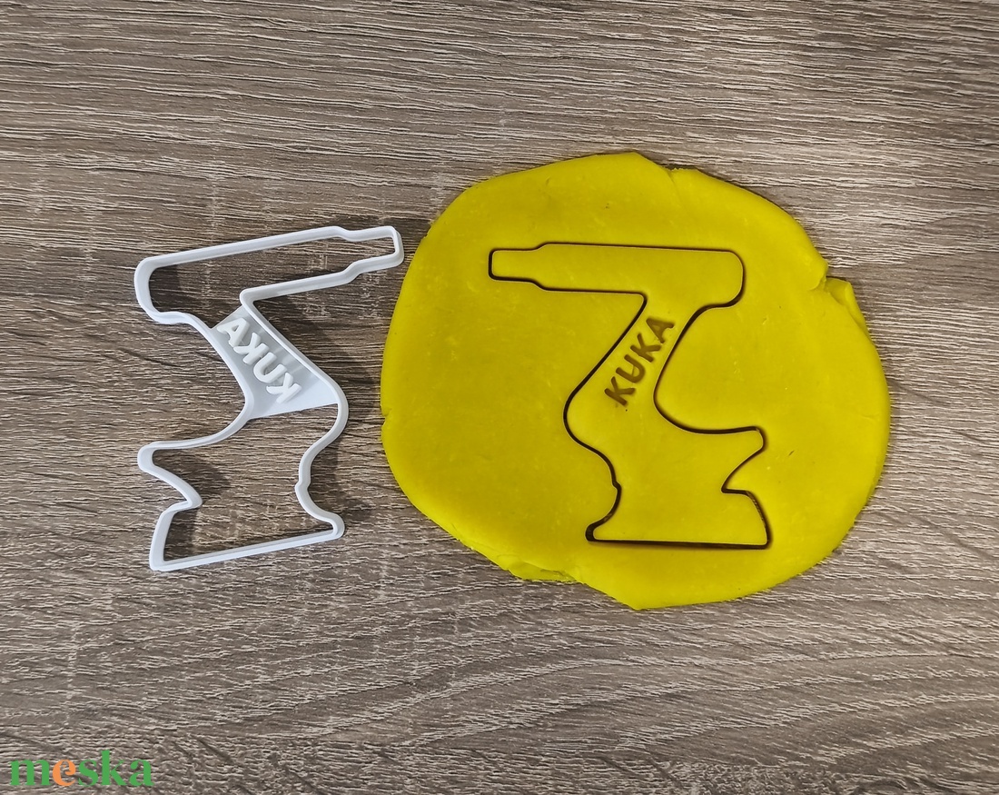 Robotkar sütikiszúró - otthon & életmód - konyhafelszerelés, tálalás - sütés, főzés - sütikiszúró - Meska.hu