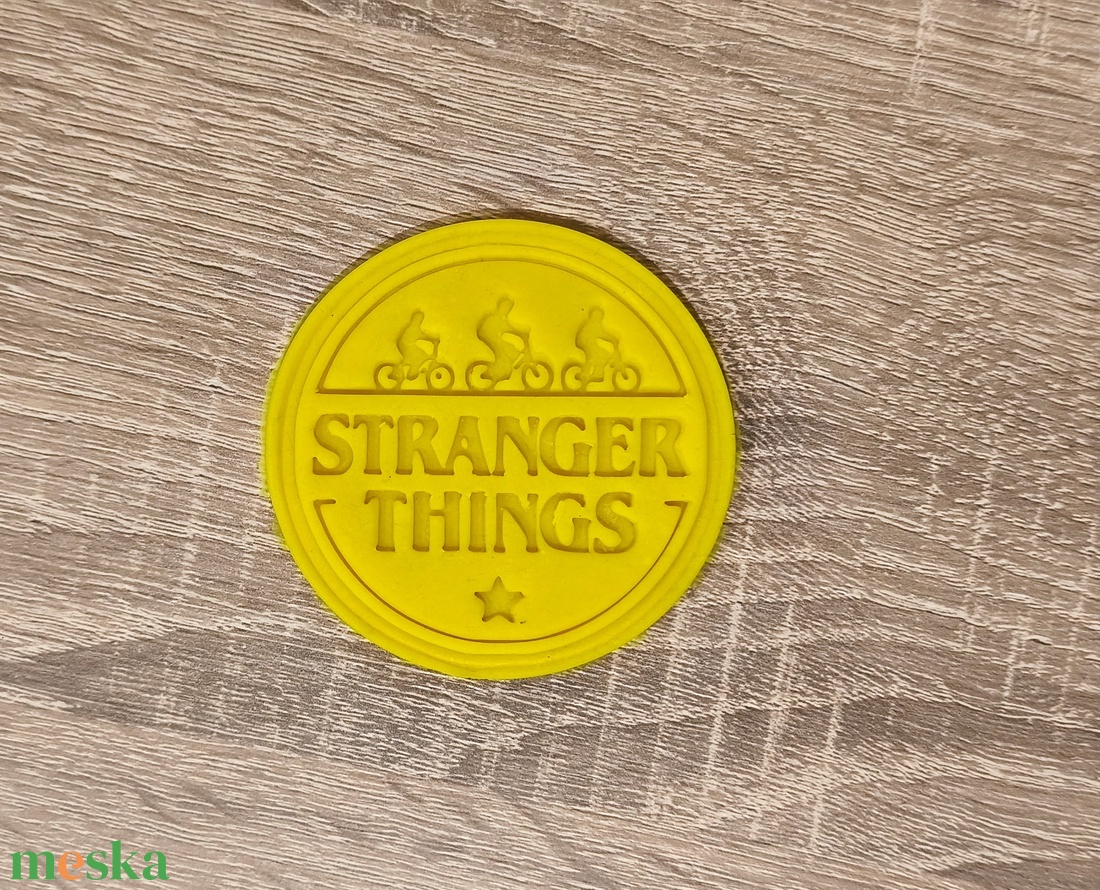Stranger Things sütikiszúró - otthon & életmód - konyhafelszerelés, tálalás - sütés, főzés - sütikiszúró - Meska.hu