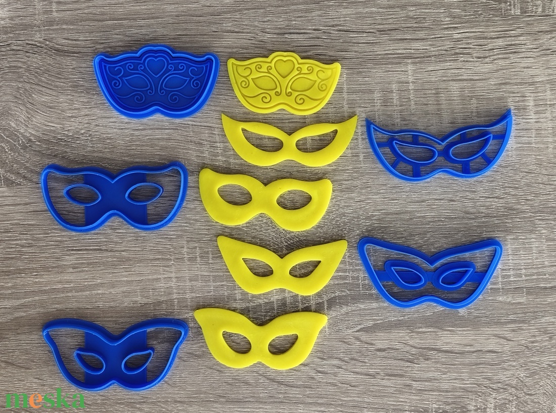 Farsangi álarc sütikiszúró - otthon & életmód - konyhafelszerelés, tálalás - sütés, főzés - sütikiszúró - Meska.hu