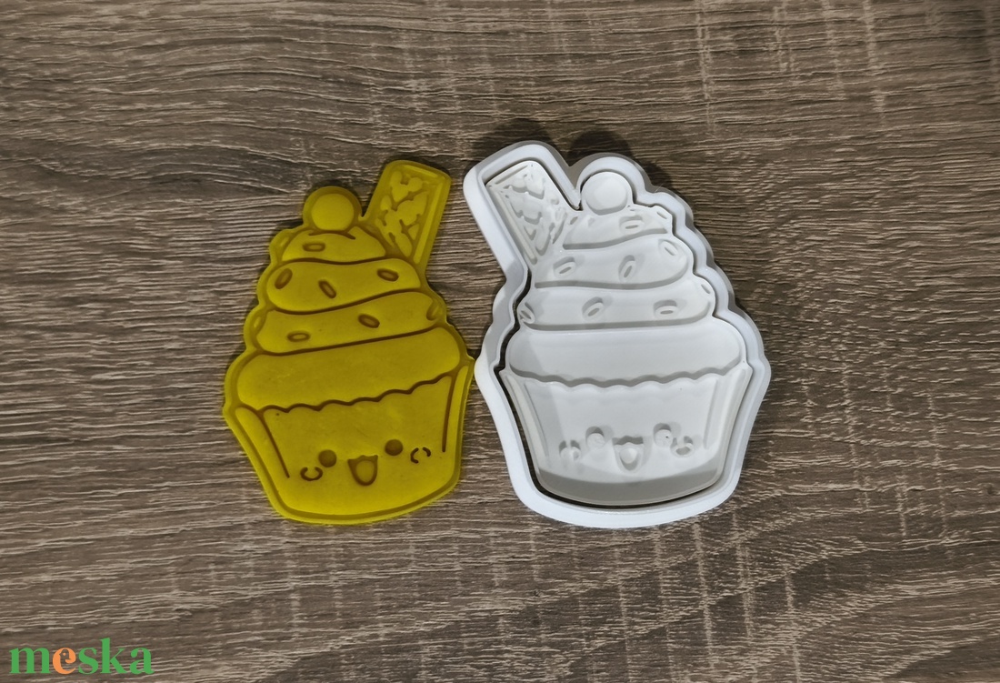 Muffin sütikiszúró - otthon & életmód - konyhafelszerelés, tálalás - sütés, főzés - sütikiszúró - Meska.hu