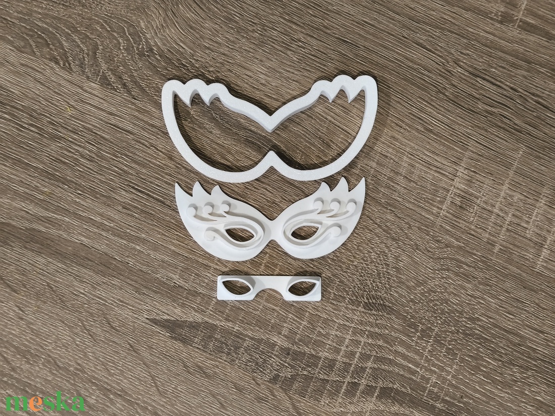 Farsangi maszk linzerkiszúró - otthon & életmód - konyhafelszerelés, tálalás - sütés, főzés - sütikiszúró - Meska.hu