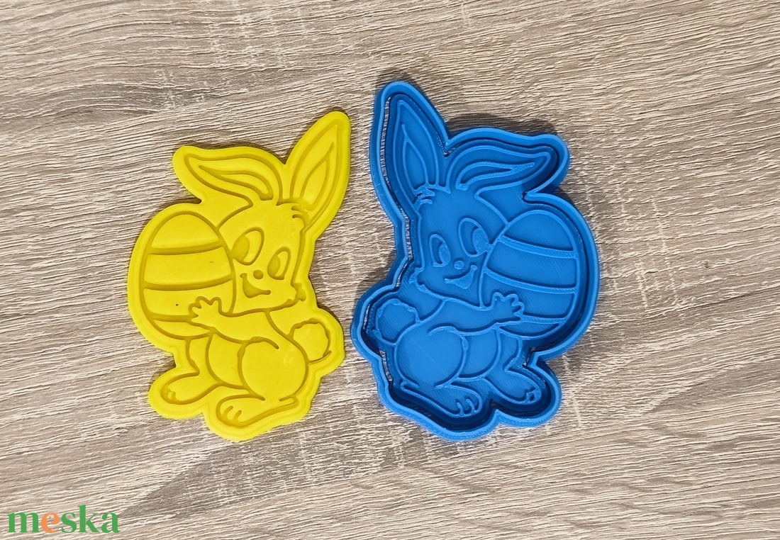 Nyuszi tojással sütikiszúró - ünnepi díszek, dekorációk - húsvéti díszek és dekorációk - húsvéti sütikiszúró - Meska.hu