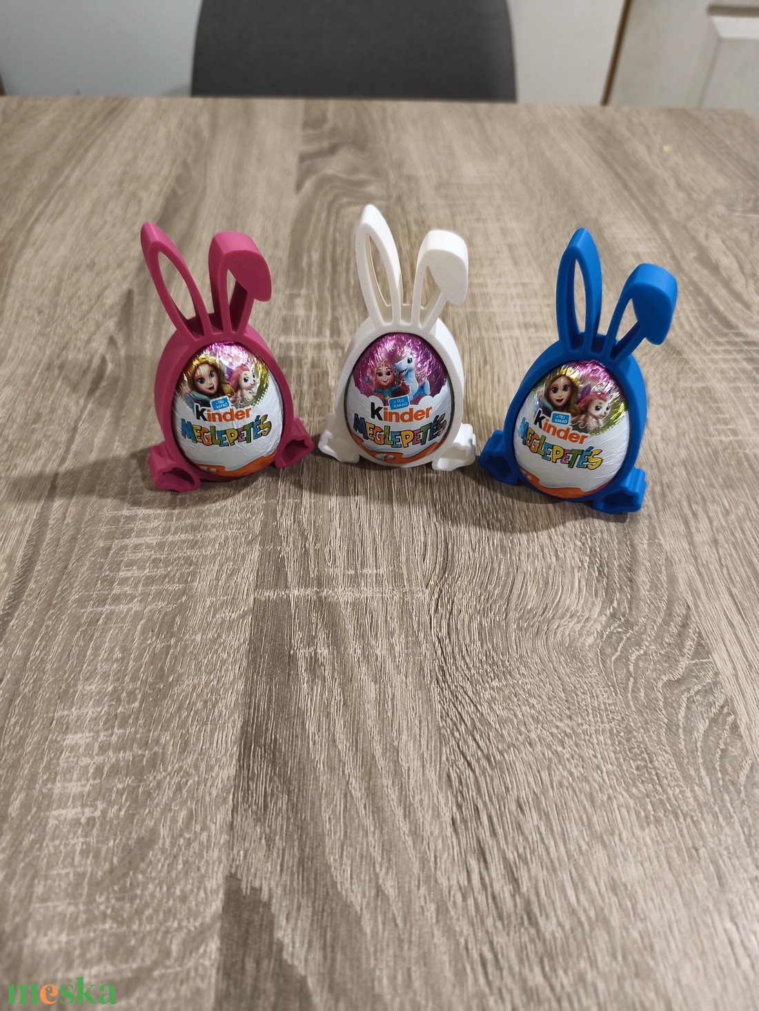 Kinder tojás tartó/átadó - ünnepi díszek, dekorációk - húsvéti díszek és dekorációk - húsvéti ajándékátadó - Meska.hu