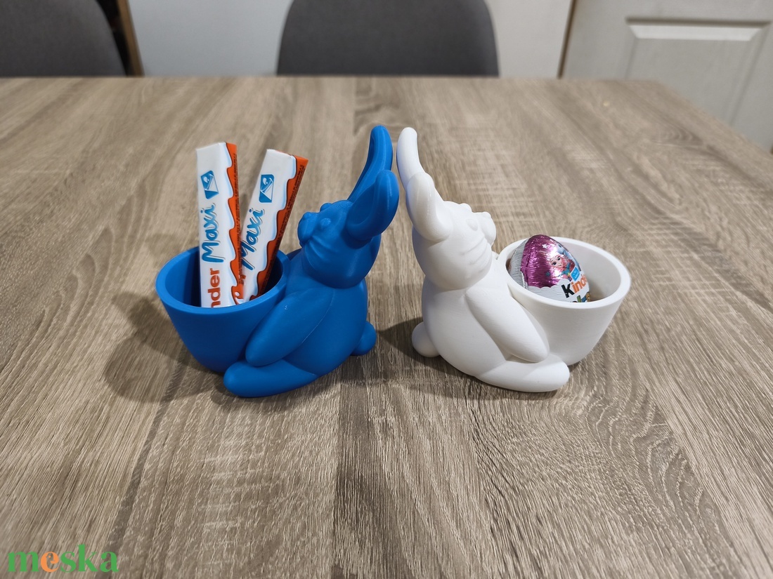 Nyuszi kosárral csokitartó - ünnepi díszek, dekorációk - húsvéti díszek és dekorációk - húsvéti ajándékátadó - Meska.hu