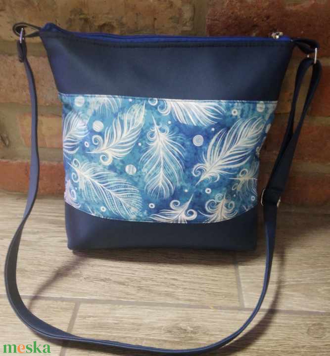 Női oldaltáska - táska & tok - kézitáska & válltáska - vállon átvethető táska - Meska.hu Női oldaltáska - táska & tok - kézitáska & válltáska - vállon átvethető táska - Meska.hu