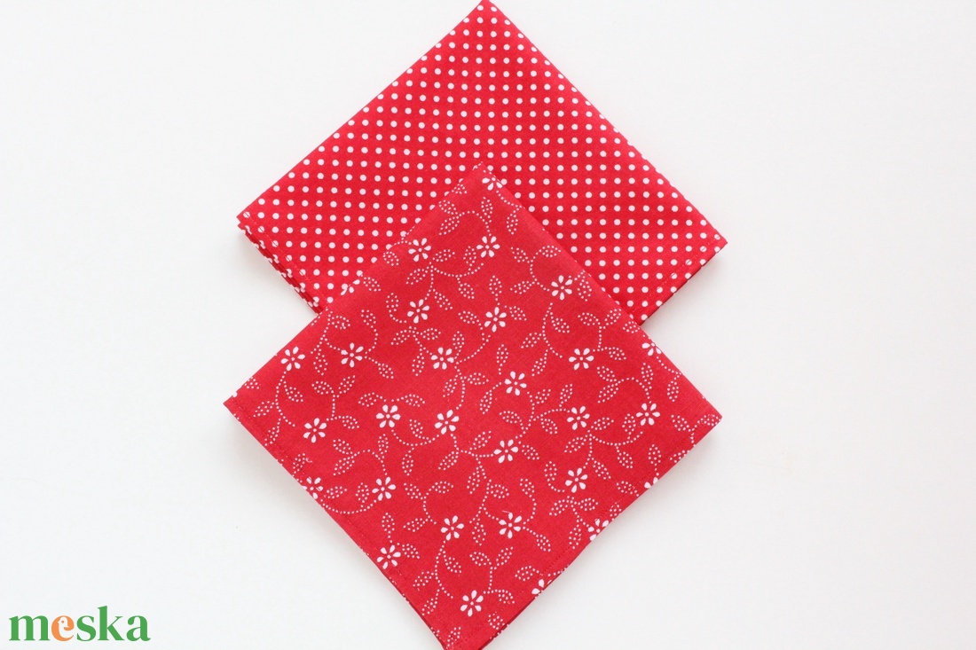 2 db textil szalvéta, 100% pamutvászon - vidám, szerelmes, piros alapon fehér kékfestő és fehér pöttyös mintával - otthon & életmód - konyhafelszerelés, tálalás - konyhai textil - szalvéta - Meska.hu 2 db textil szalvéta, 100% pamutvászon - vidám, szerelmes, piros alapon fehér kékfestő és fehér pöttyös mintával - otthon & életmód - konyhafelszerelés, tálalás - konyhai textil - szalvéta - Meska.hu