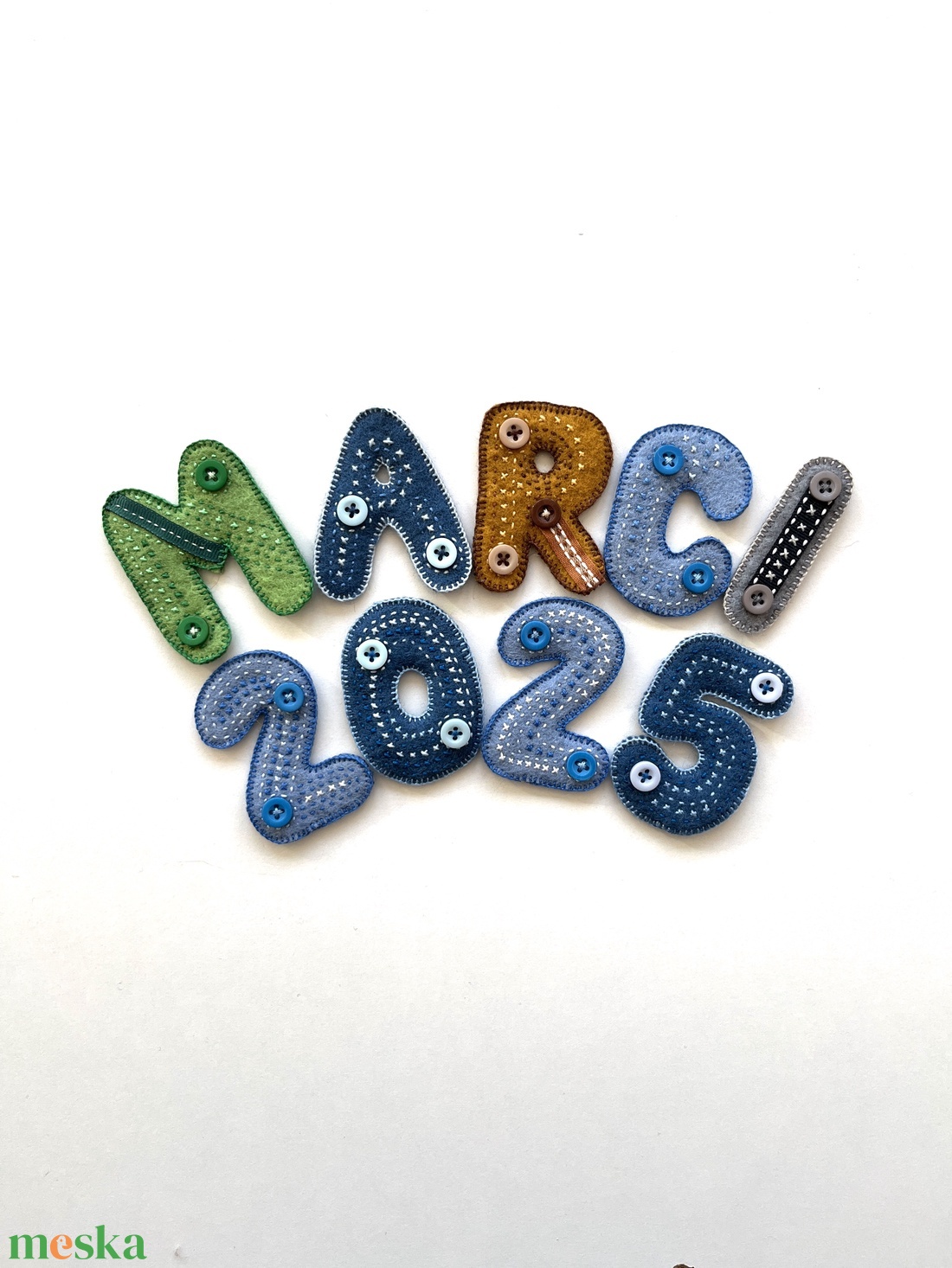 Gyapjúfilc betűk, számok, 9 db-os csomag - MARCI 2025 - otthon & életmód - dekoráció - fali és függő dekoráció - betű & név - Meska.hu