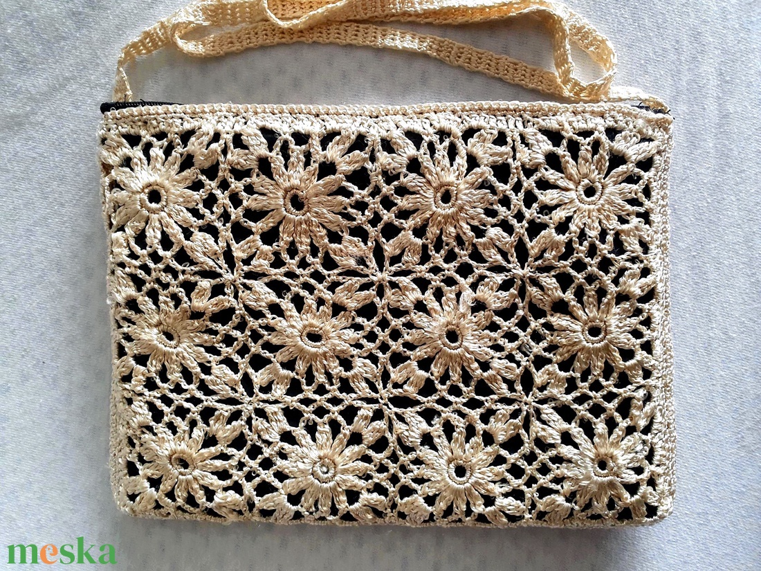 Vajszínű horgolt táska - táska & tok - kézitáska & válltáska - válltáska - Meska.hu