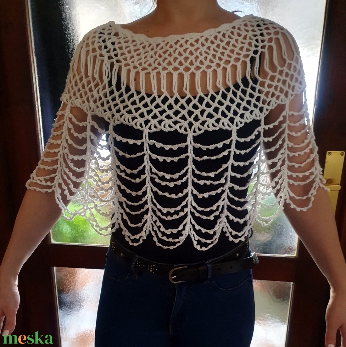 Horgolt fehér, modern boleró, vállkendő, poncsó - esküvő - kiegészítők - bolero és válltakaró - Meska.hu Horgolt fehér, modern boleró, vállkendő, poncsó - esküvő - kiegészítők - bolero és válltakaró - Meska.hu