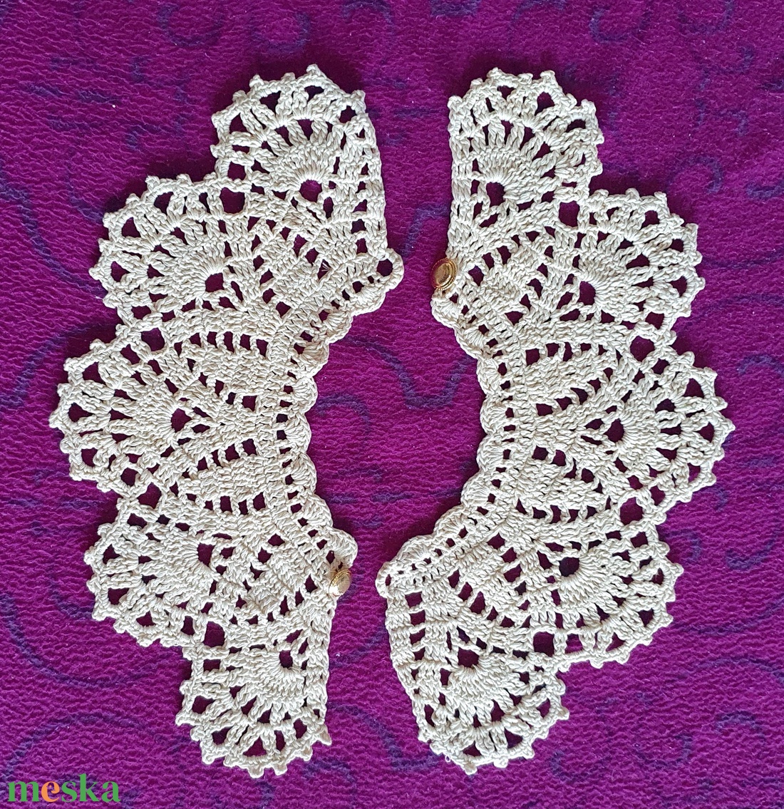 Horgolt csipke csuklódísz, kézelő ekrü fonalból - ruha & divat - sál, sapka, kendő - vállkendő - Meska.hu