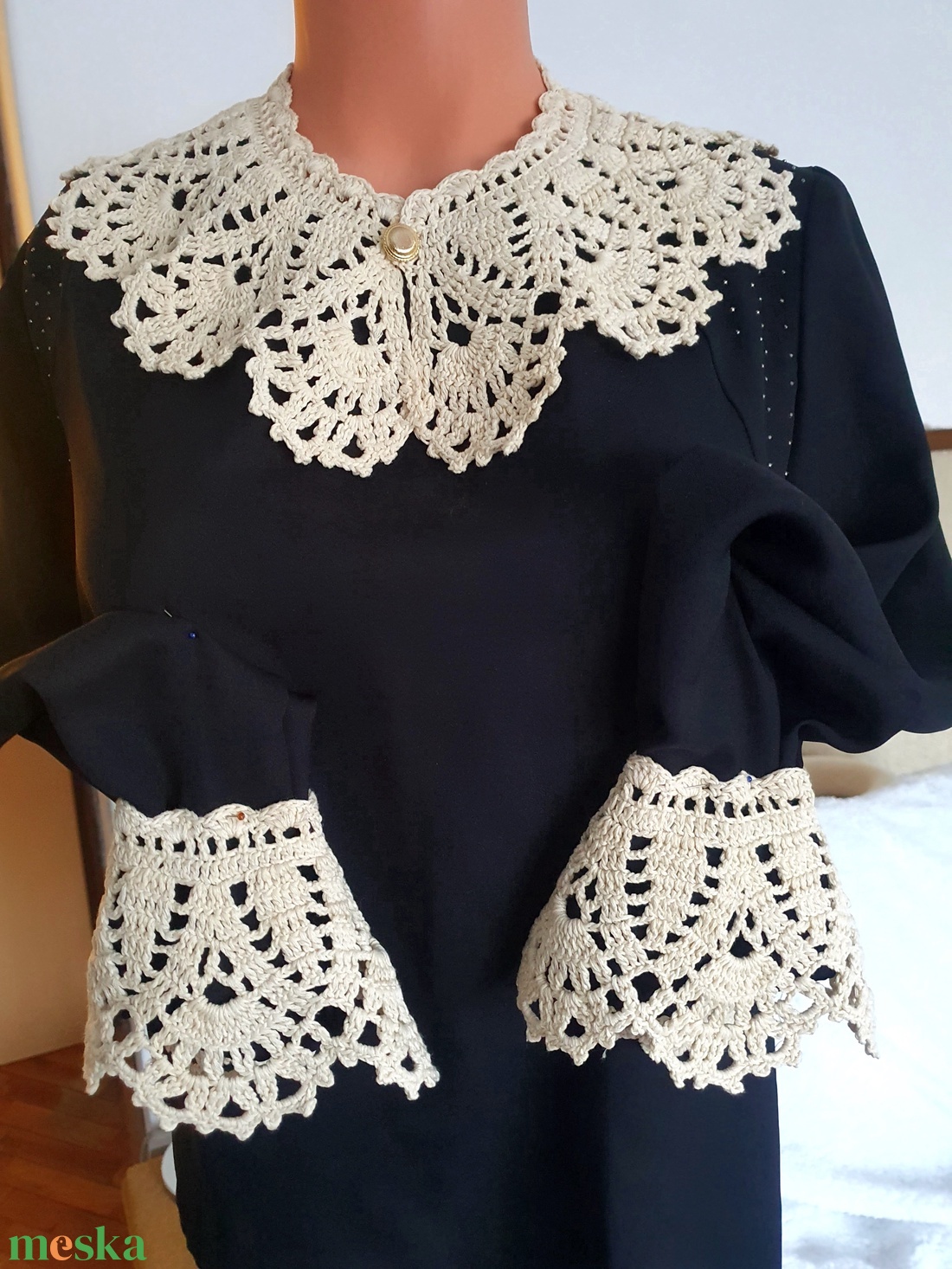 Horgolt csipkegallér és kézelő ekrü fonalból - ruha & divat - sál, sapka, kendő - vállkendő - Meska.hu